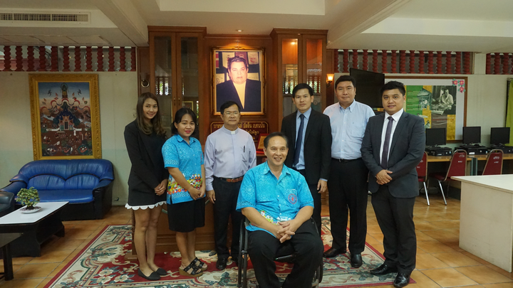 เข้าร่วมรับประกาศเกียรติคุณ ซึ่งเป็นผู้ให้การอนุเคราะห์ดำเนินการตรวจรับรองอาคารเรียน เพื่อใช้ขออนุญาตจัดตั้งวิทยาลัยเทคโนโลยีพระมหาไถ่ พัทยา